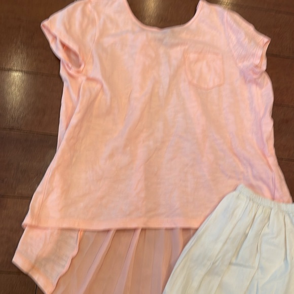 Gap eyelet skirt and top - Picture 3 of 6